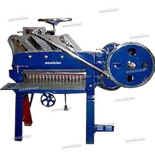 Heavy Duty 32 Inch Single Motorized Paper Cutting Machine High-Quality EN49 Knives 1.5 HP Motor - Image 3